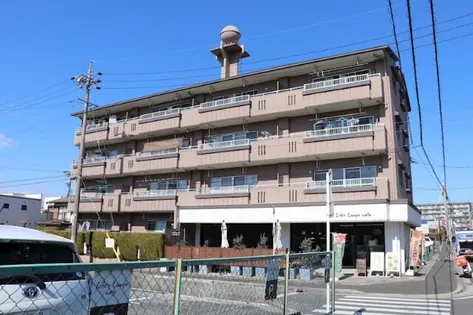 メイゾンサンポア A棟【1階】の外観