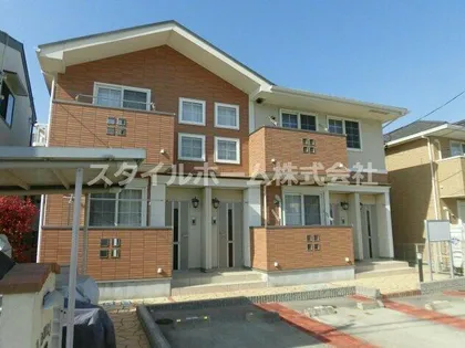 ローレル【2階】の外観