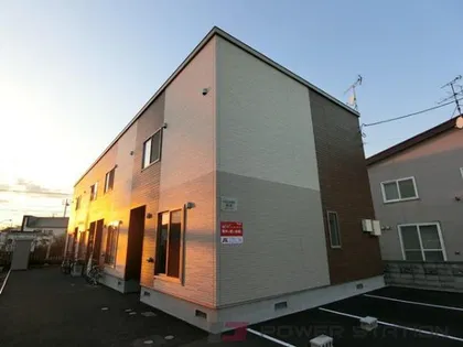 北海道恵庭市島松仲町2丁目【テラスハウス】の外観