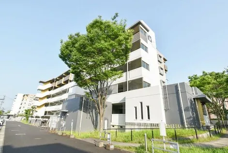 URアーバンラフレ鳴海の画像