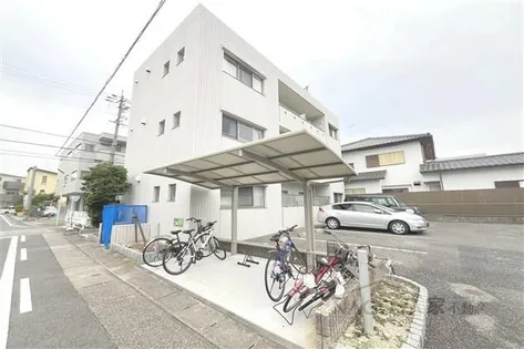 ロイヤル穂波【2階】の外観