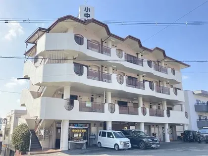 小中ビル【4階】の外観