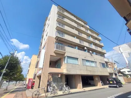フォレストビルの画像