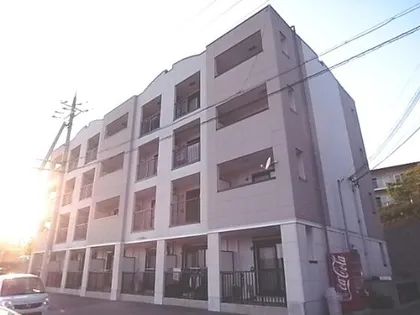 セレーノ東生駒B棟【3階】の外観