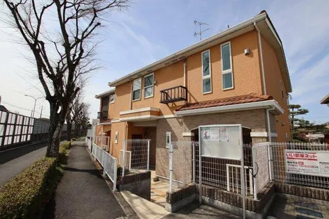 ビサイド・アヴェニュー【2階】の外観