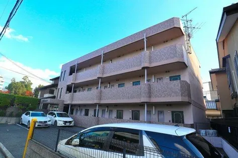 西山本ハイツ【2階】の外観