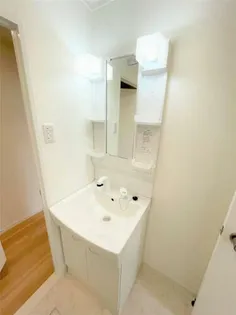 エメラルドタウン本城 E棟 207号室【2階】の内装