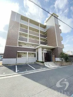 アラモード深井の画像