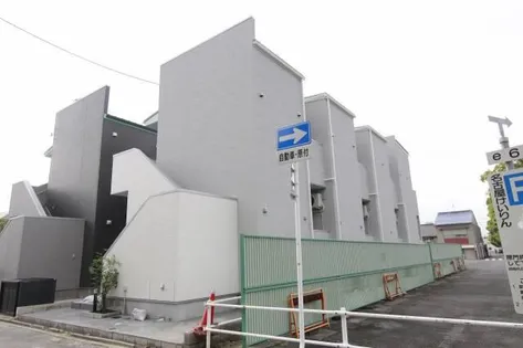 Courage【2階】の外観