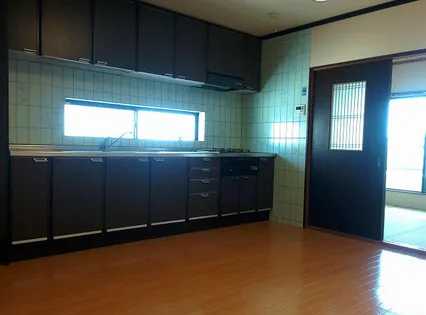 オーシャンハイツ市岡【5階】の居間