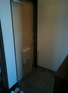 オーシャンハイツ市岡【5階】の玄関