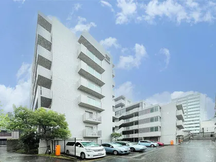 ブリックロード山の手【3階】の外観