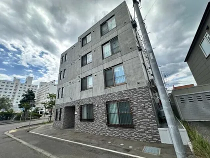 NSI発寒駅前の画像