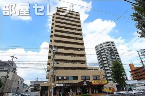 ロイヤルハイツ平針【4階】の外観