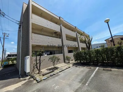 愛知県西尾市一色町一色【マンション】の外観