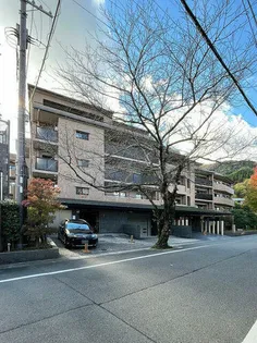 レフィナード嵐山【5階】の外観