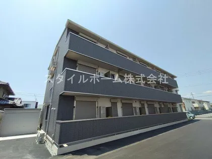 トカティ【1階】の外観