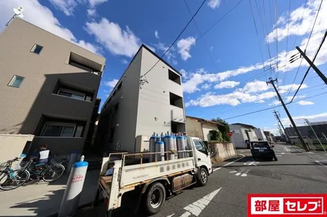 メイクスR高畑【3階】の外観