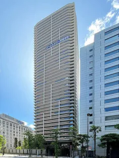ローレルタワー堺筋本町【15階】の外観