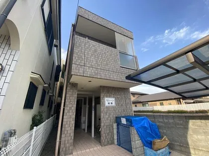 セレーン城跡【102号室】の外観