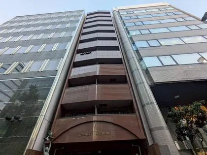 アヴァンセドミール【6階】の外観