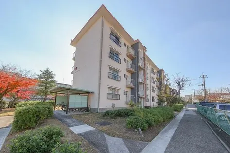 UR香里【D020304号室】の外観