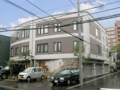 北海道札幌市中央区北三条西24丁目【アパート】の外観