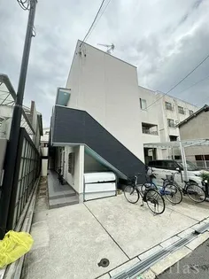 LORE【1階】の外観