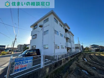 愛知県岡崎市東大友町字西浦【マンション】の外観