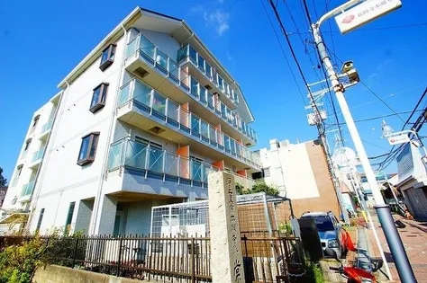 大阪府茨木市中総持寺町【マンション】の外観