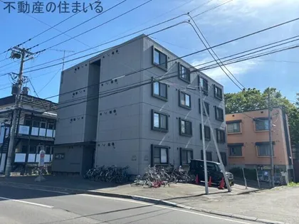 タフトマンション【1階】の外観