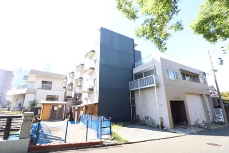 ユーユープラザビルの画像