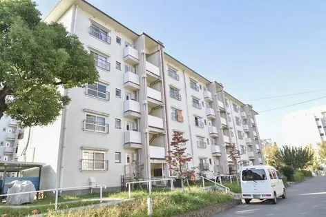 UR香里【E090406号室】の外観