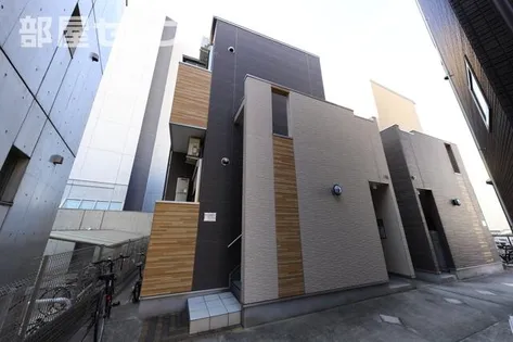 ロイヤルクレスト八熊【2階】の外観