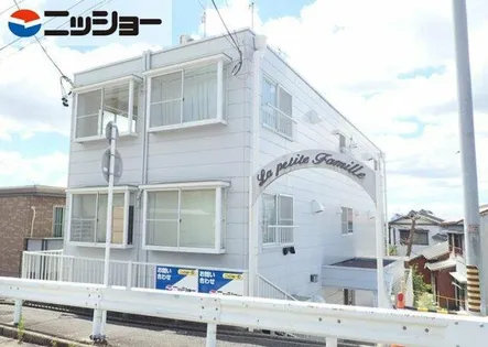 ラプチットファミーユ【2階】の外観