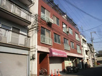 平野マンション【301号室】の外観