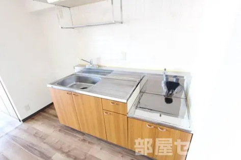 グリーンヒルズ【302号室】のキッチン