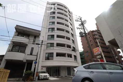 ドゥーエ上前津の画像