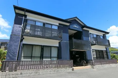 フローラルヒルズD【1階】の外観