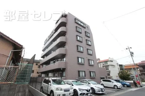 エストA【601号室】の外観