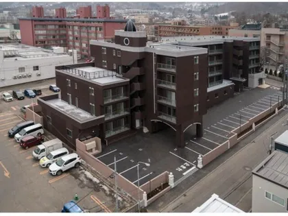 グランファーレ宮の森コートハウス四季の杜【2階】の外観