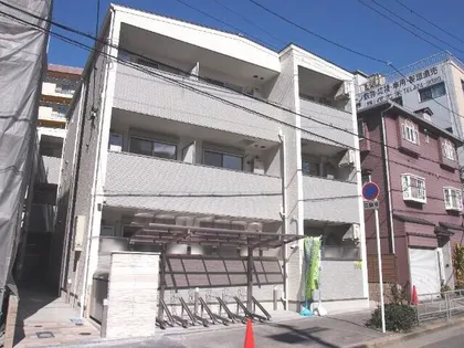 アン リラの画像