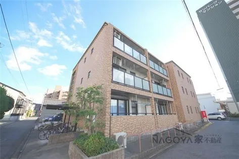 アヴニールの画像