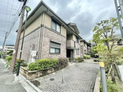 カトルセゾンC棟【1階】の外観