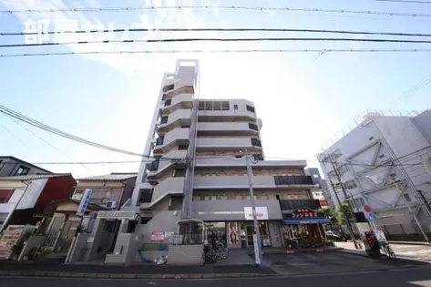 エミール1ST【2階】の外観