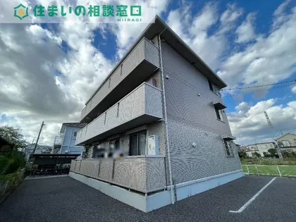 愛知県岡崎市六名新町【アパート】の外観