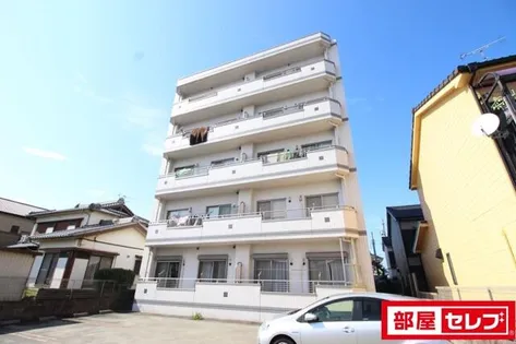 フローレス・コート【2階】の外観