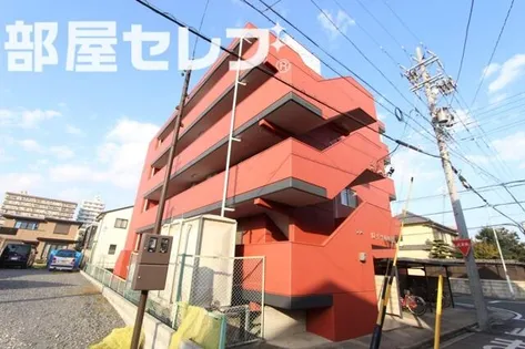 ロイヤル服部【4階】の外観