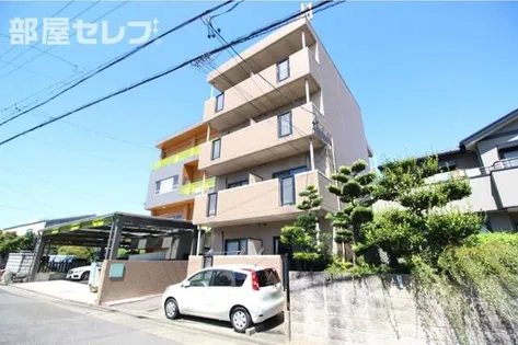レージュウイングの画像