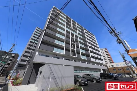 パルファン ドゥ ジョア【6階】の外観